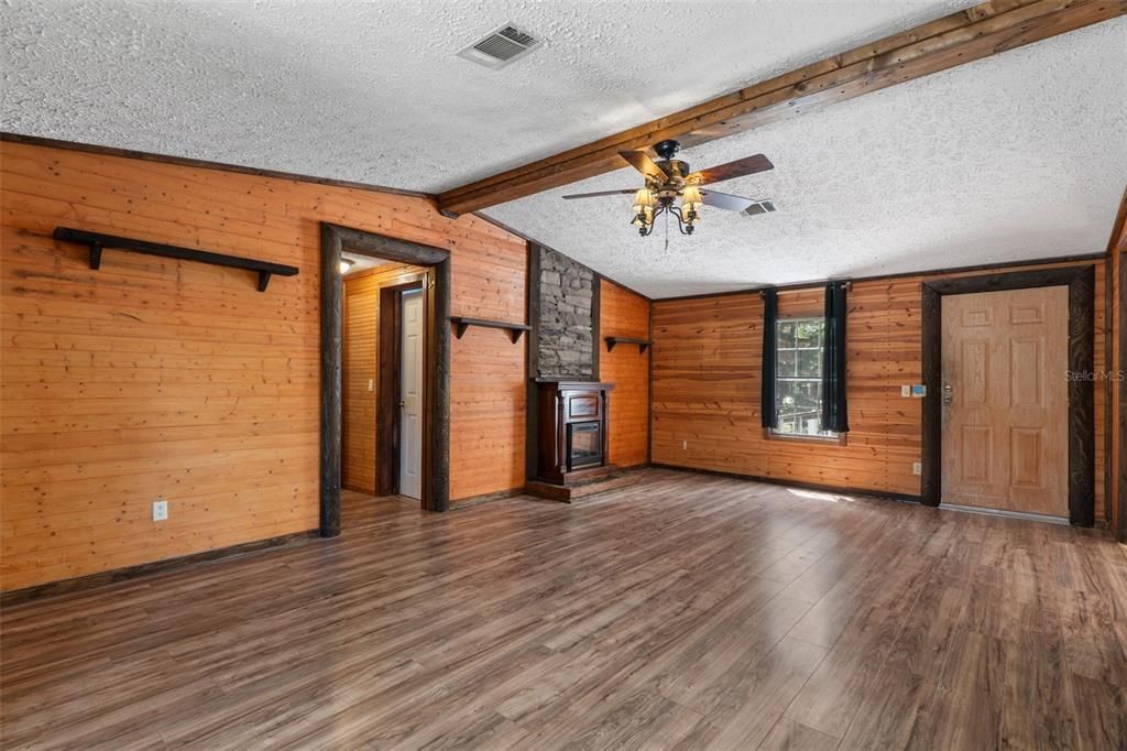 На продажу: $169,900 (3 спален, 2 ванн, 1248 Квадратных фут)