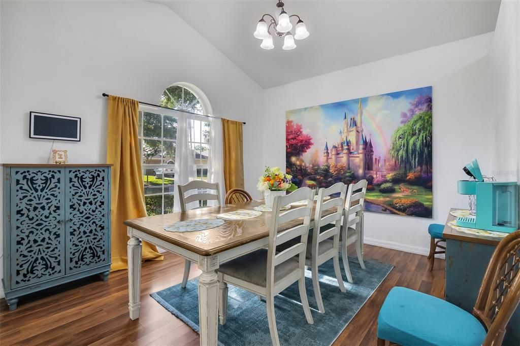 В аренду: $3,700 (5 спален, 3 ванн, 2282 Квадратных фут)