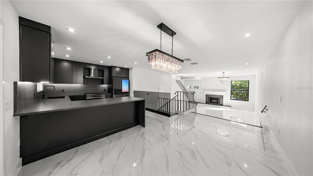 En Venta: $1,099,000 (2 camas, 2 baños, 2156 Pies cuadrados)