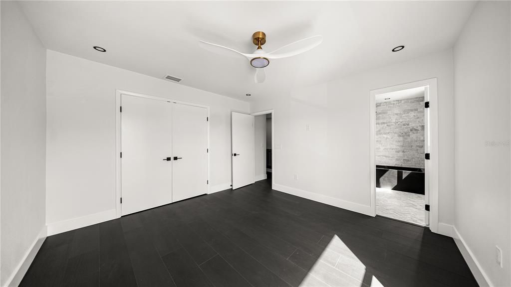 En Venta: $1,099,000 (2 camas, 2 baños, 2156 Pies cuadrados)
