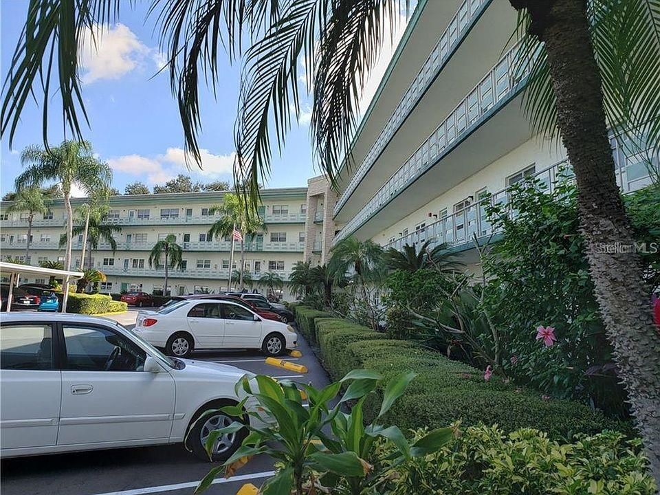 Vendido Recientemente: $56,750 (2 camas, 2 baños, 1235 Pies cuadrados)