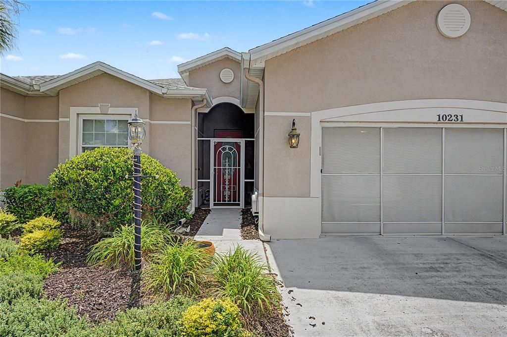 For Sale: $410,000 (3 beds, 2 baths, 1819 Square Feet)