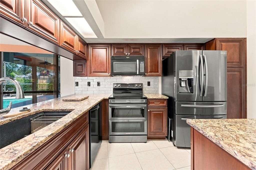 For Sale: $655,000 (4 beds, 3 baths, 2639 Square Feet)