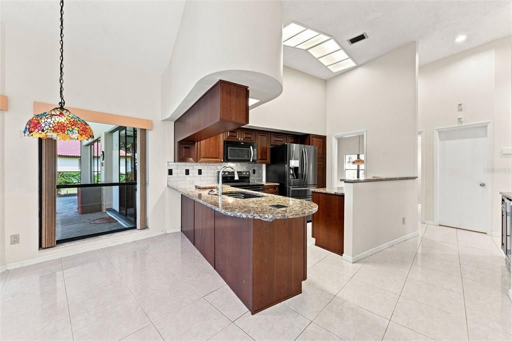 For Sale: $655,000 (4 beds, 3 baths, 2639 Square Feet)