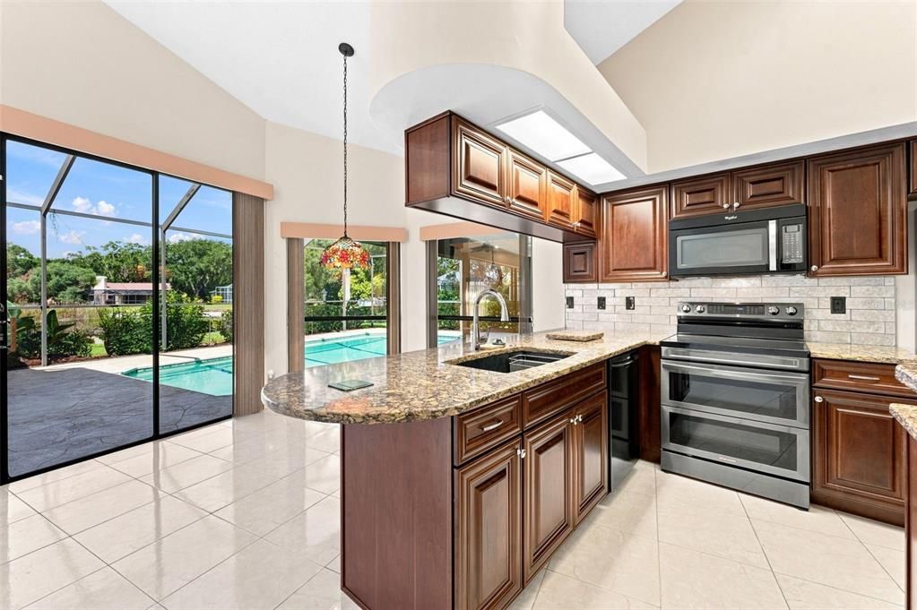 For Sale: $655,000 (4 beds, 3 baths, 2639 Square Feet)