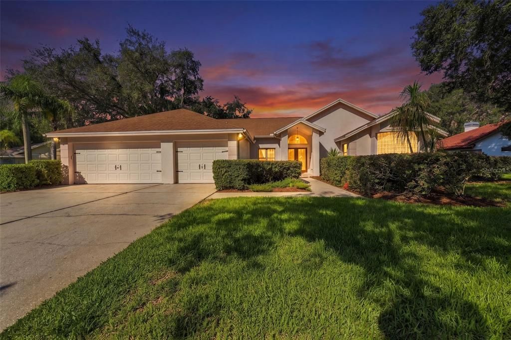 For Sale: $655,000 (4 beds, 3 baths, 2639 Square Feet)