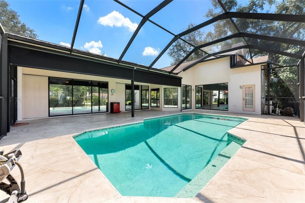 For Sale: $655,000 (4 beds, 3 baths, 2639 Square Feet)