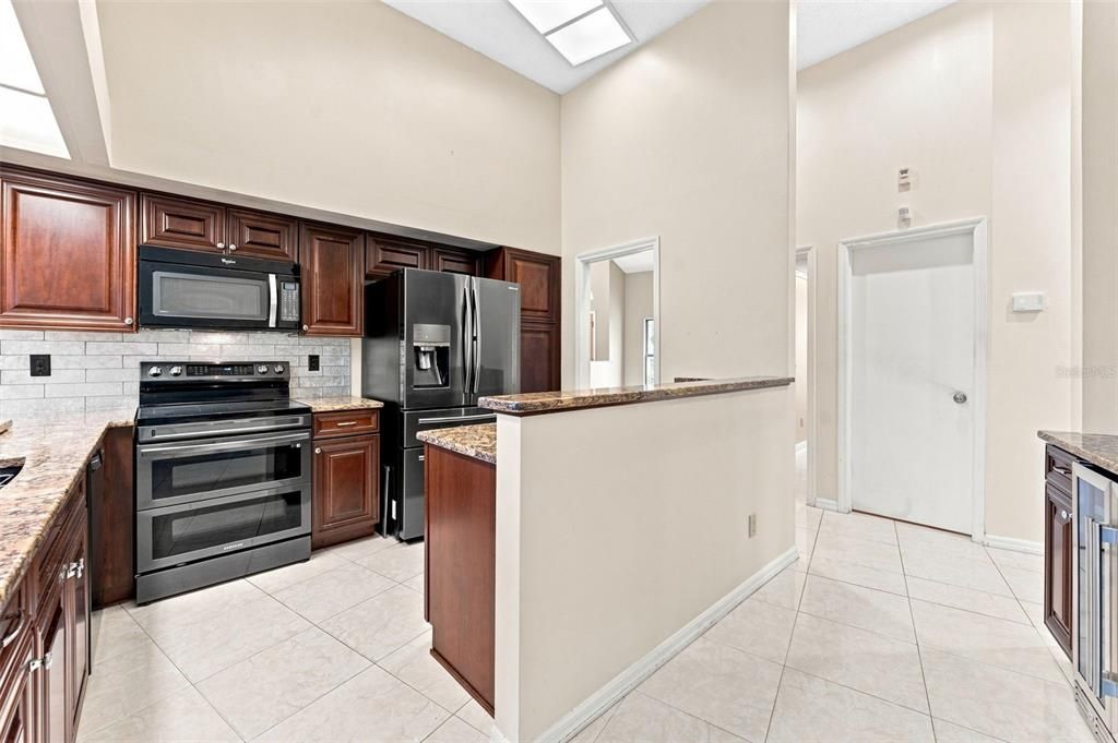 For Sale: $655,000 (4 beds, 3 baths, 2639 Square Feet)