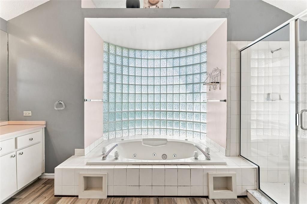 For Sale: $655,000 (4 beds, 3 baths, 2639 Square Feet)