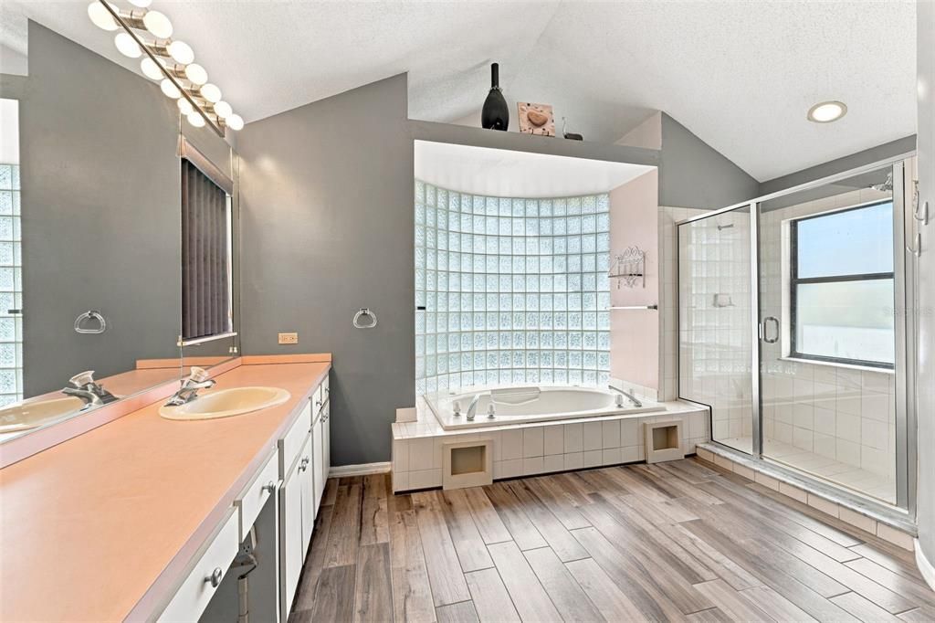 For Sale: $655,000 (4 beds, 3 baths, 2639 Square Feet)