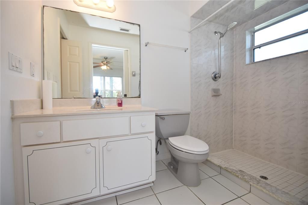 For Sale: $455,000 (6 beds, 0 baths, 2592 Square Feet)