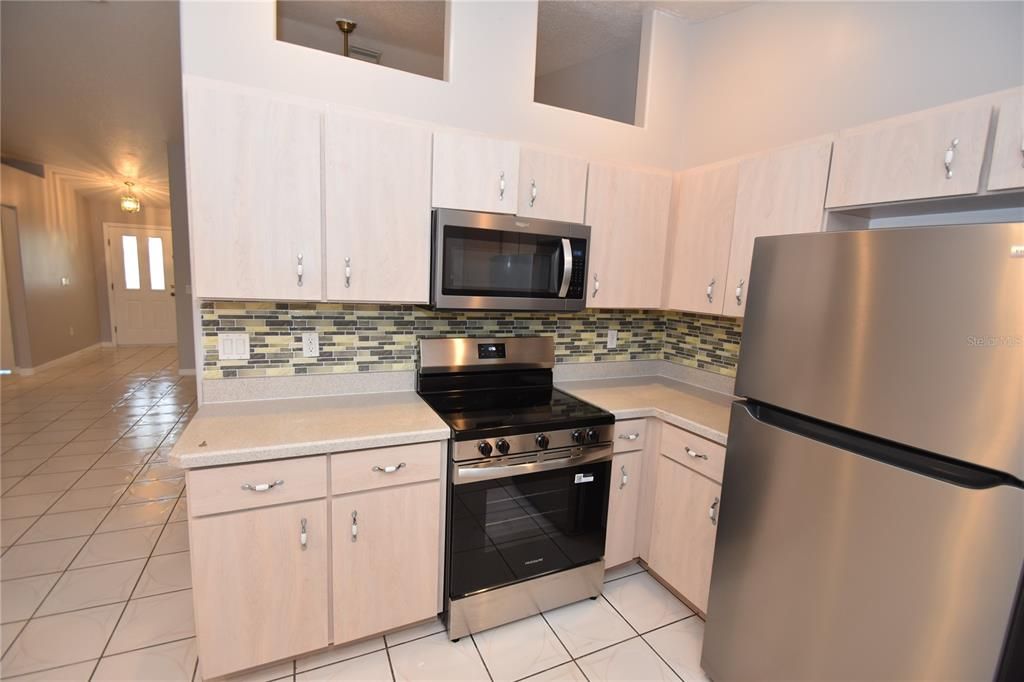 For Sale: $455,000 (6 beds, 0 baths, 2592 Square Feet)