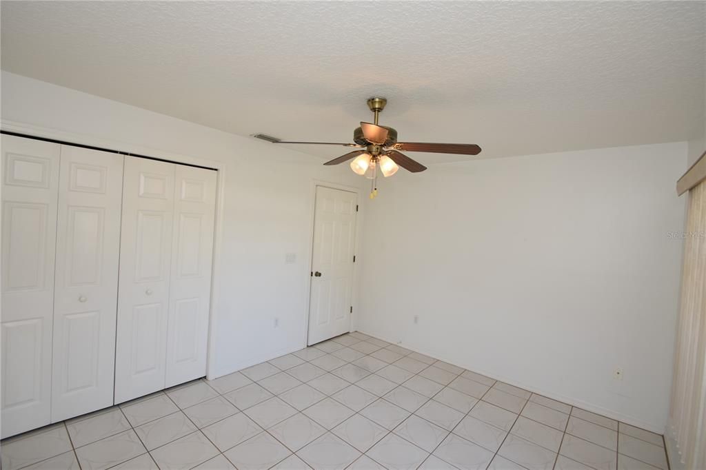 For Sale: $455,000 (6 beds, 0 baths, 2592 Square Feet)