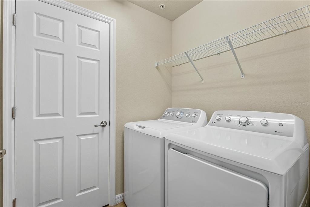 For Sale: $339,900 (3 beds, 2 baths, 1706 Square Feet)