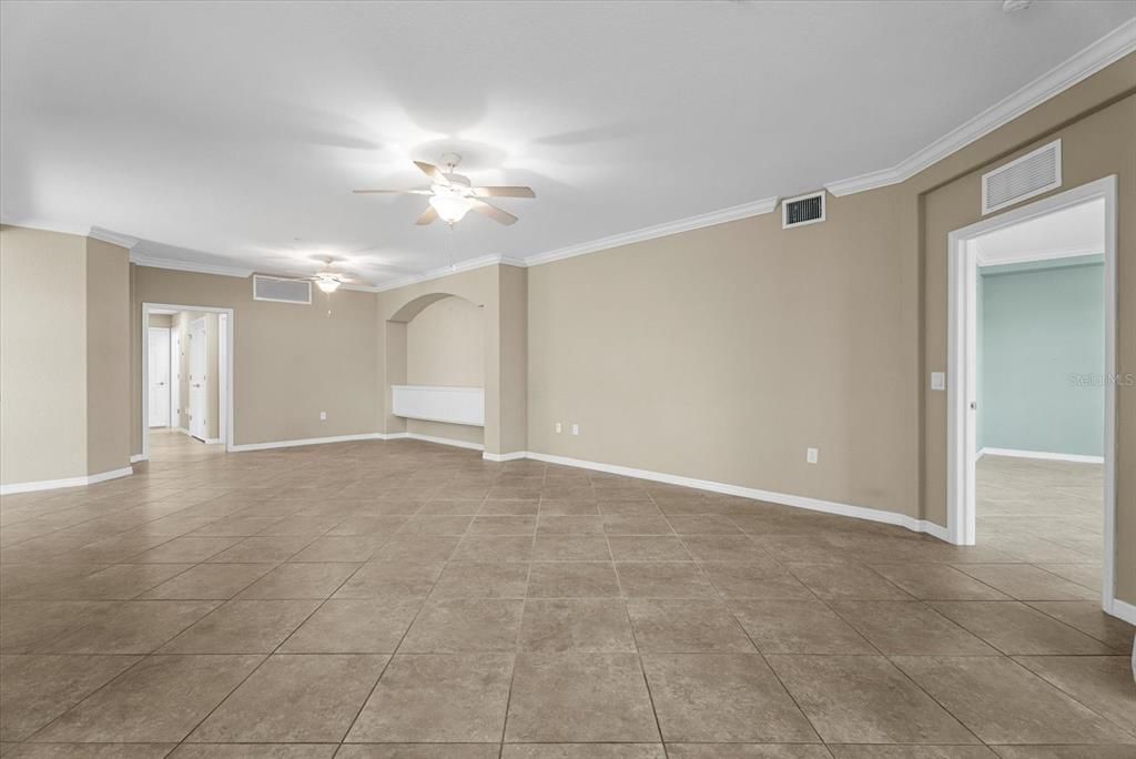 For Sale: $339,900 (3 beds, 2 baths, 1706 Square Feet)