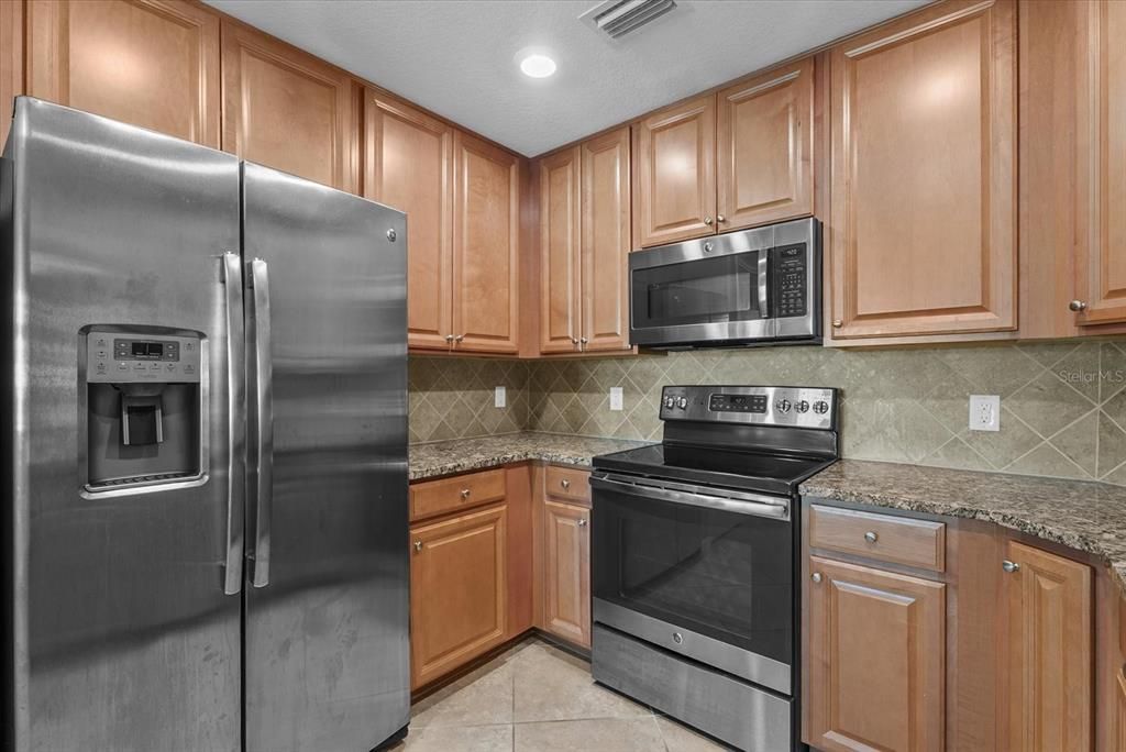 For Sale: $339,900 (3 beds, 2 baths, 1706 Square Feet)