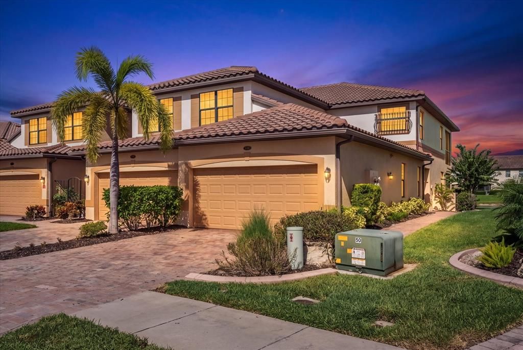 For Sale: $339,900 (3 beds, 2 baths, 1706 Square Feet)