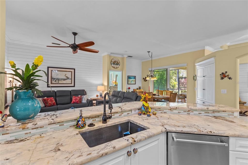 For Sale: $832,000 (3 beds, 3 baths, 1893 Square Feet)