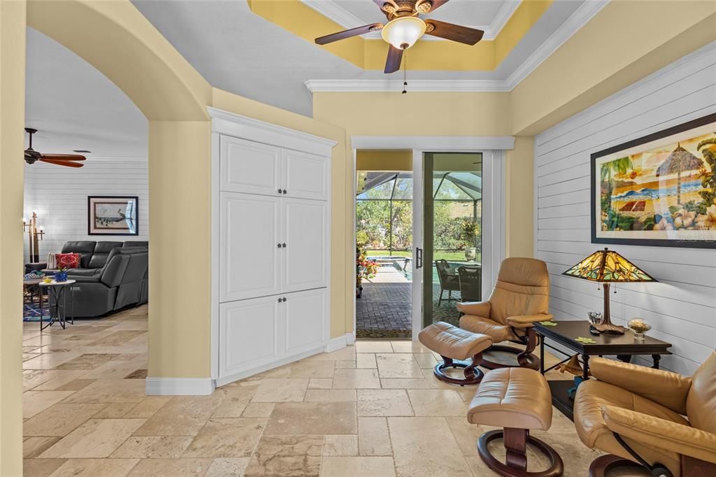 For Sale: $832,000 (3 beds, 3 baths, 1893 Square Feet)