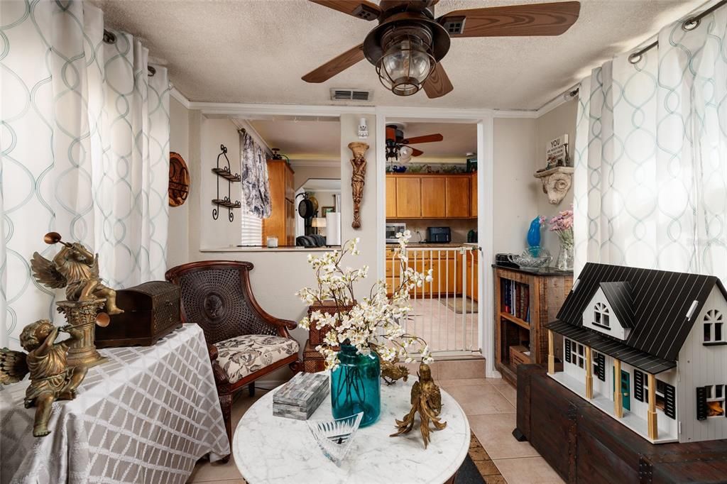 En Venta: $375,900 (3 camas, 1 baños, 968 Pies cuadrados)