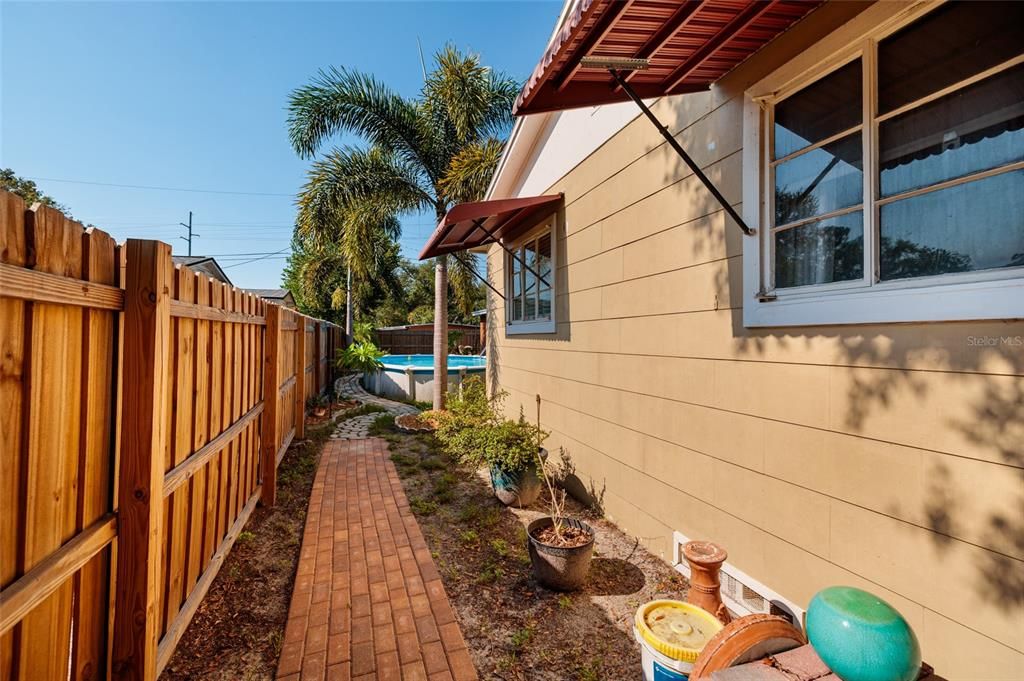 En Venta: $375,900 (3 camas, 1 baños, 968 Pies cuadrados)