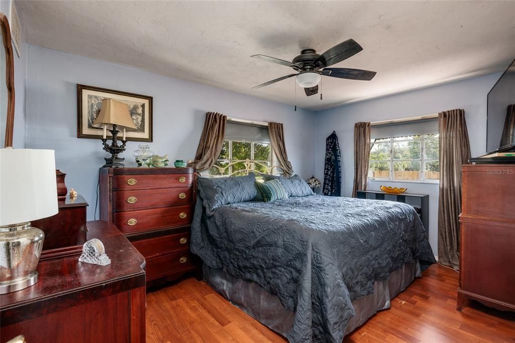En Venta: $375,900 (3 camas, 1 baños, 968 Pies cuadrados)