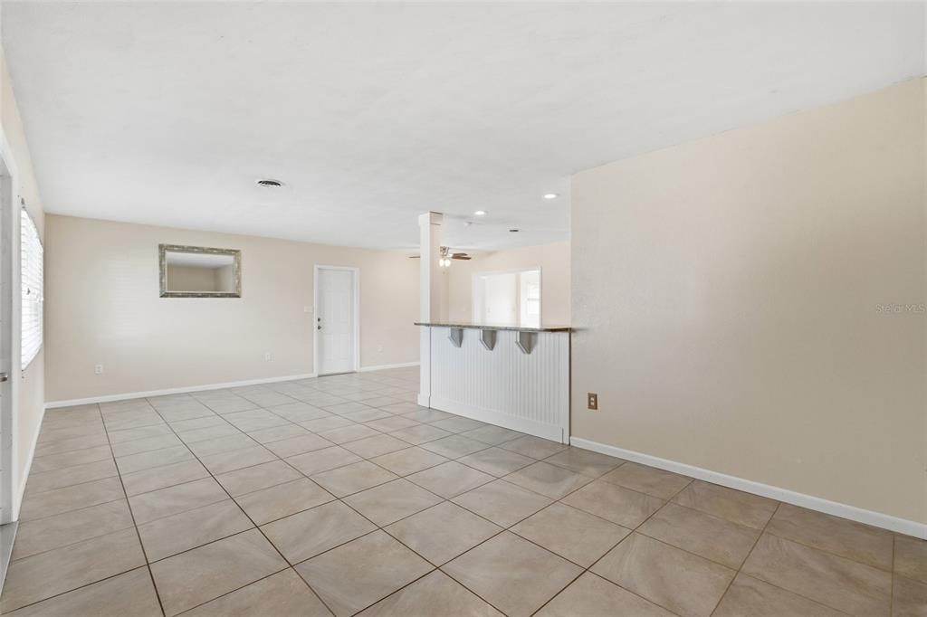 Active With Contract: $365,000 (3 beds, 2 baths, 1759 Square Feet)