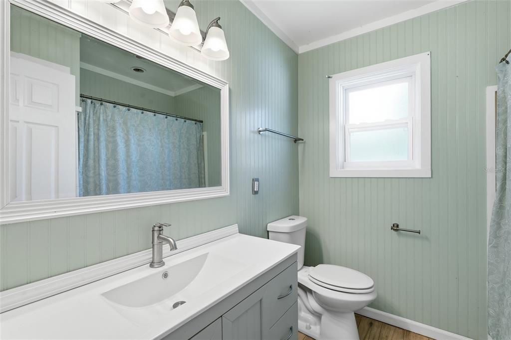 Active With Contract: $365,000 (3 beds, 2 baths, 1759 Square Feet)