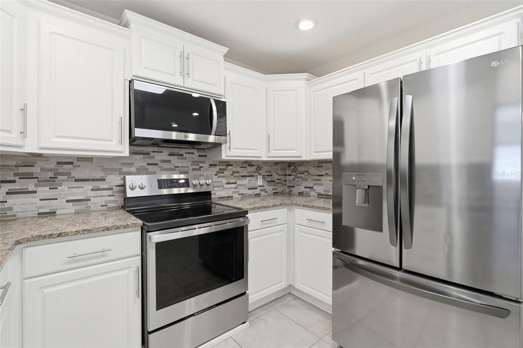 Active With Contract: $365,000 (3 beds, 2 baths, 1759 Square Feet)