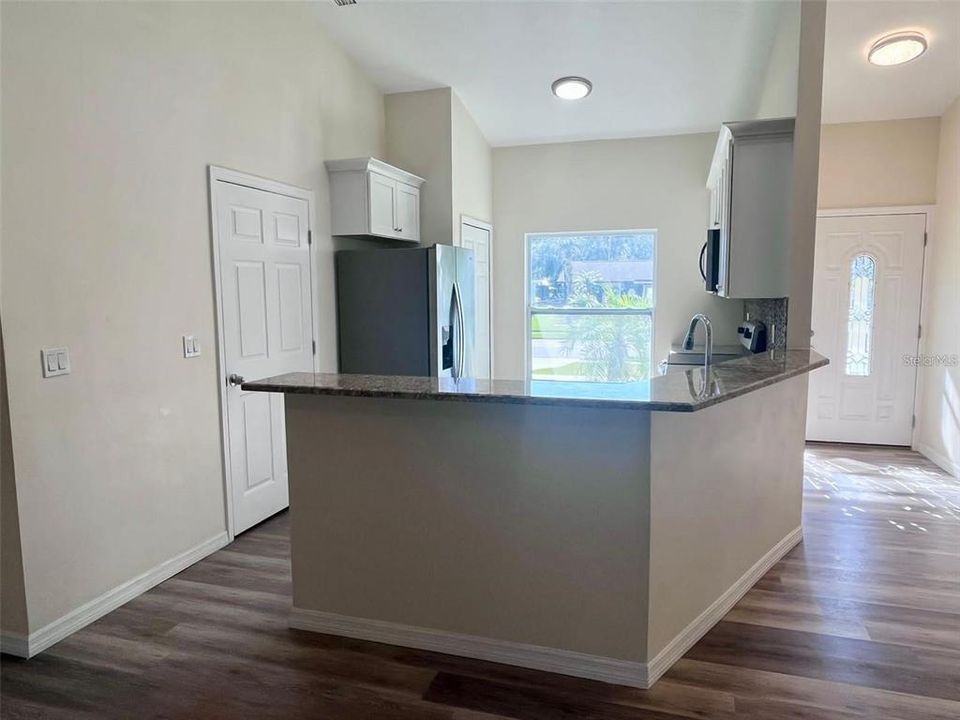 For Rent: $2,400 (3 beds, 2 baths, 1500 Square Feet)