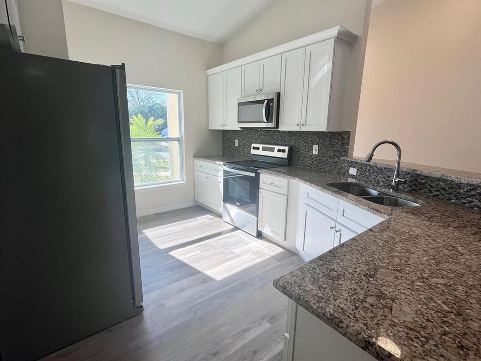 For Rent: $2,400 (3 beds, 2 baths, 1500 Square Feet)