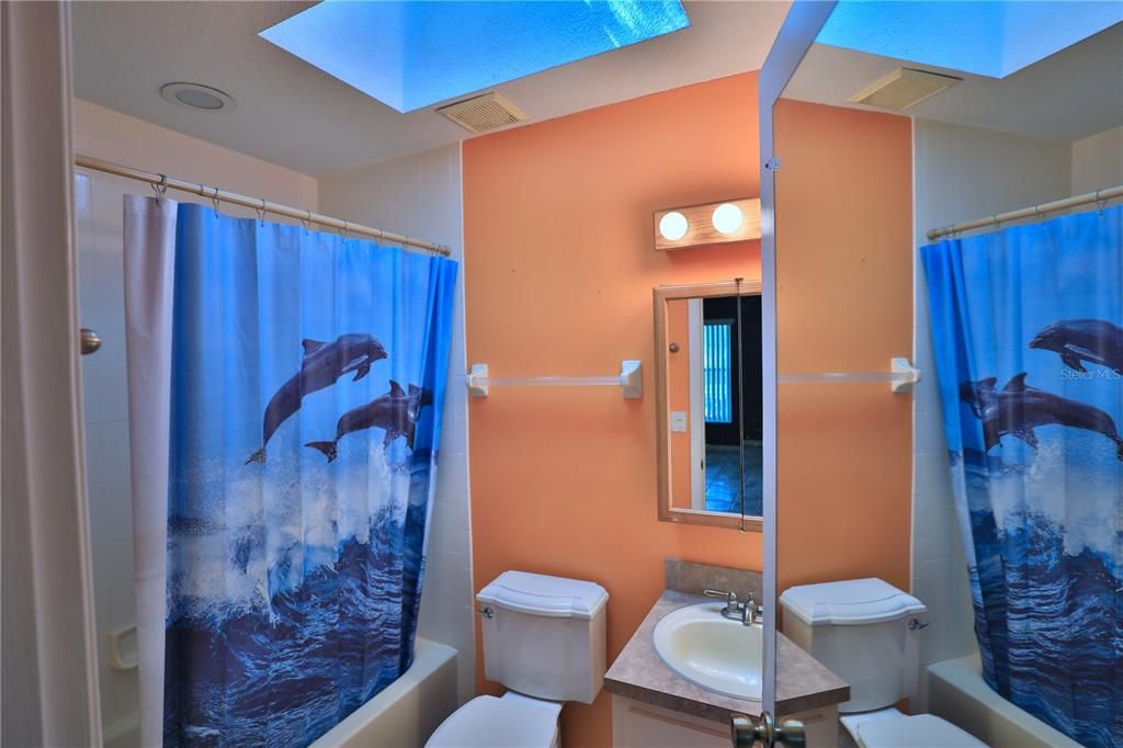 En Venta: $498,000 (3 camas, 2 baños, 1728 Pies cuadrados)