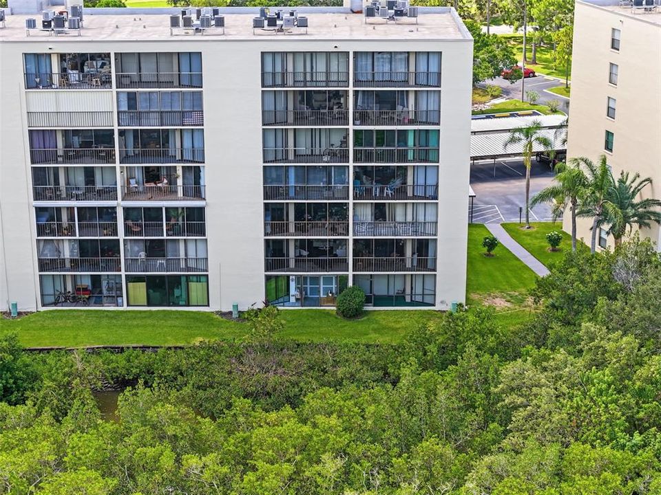 En Venta: $300,000 (2 camas, 2 baños, 960 Pies cuadrados)