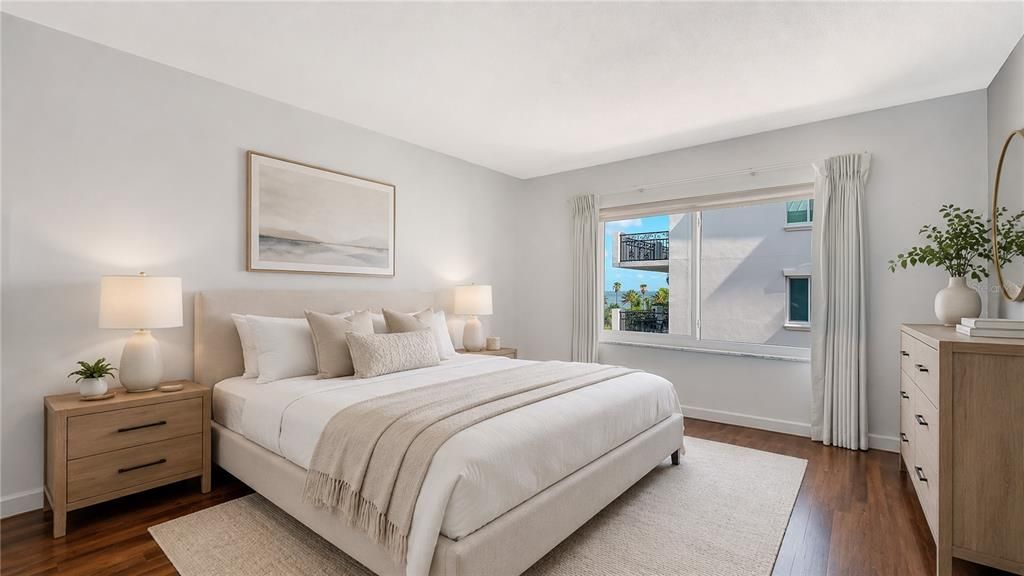 For Sale: $975,000 (2 beds, 2 baths, 1367 Square Feet)