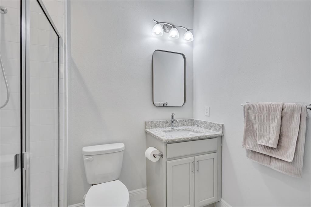En Venta: $407,000 (2 camas, 2 baños, 1629 Pies cuadrados)
