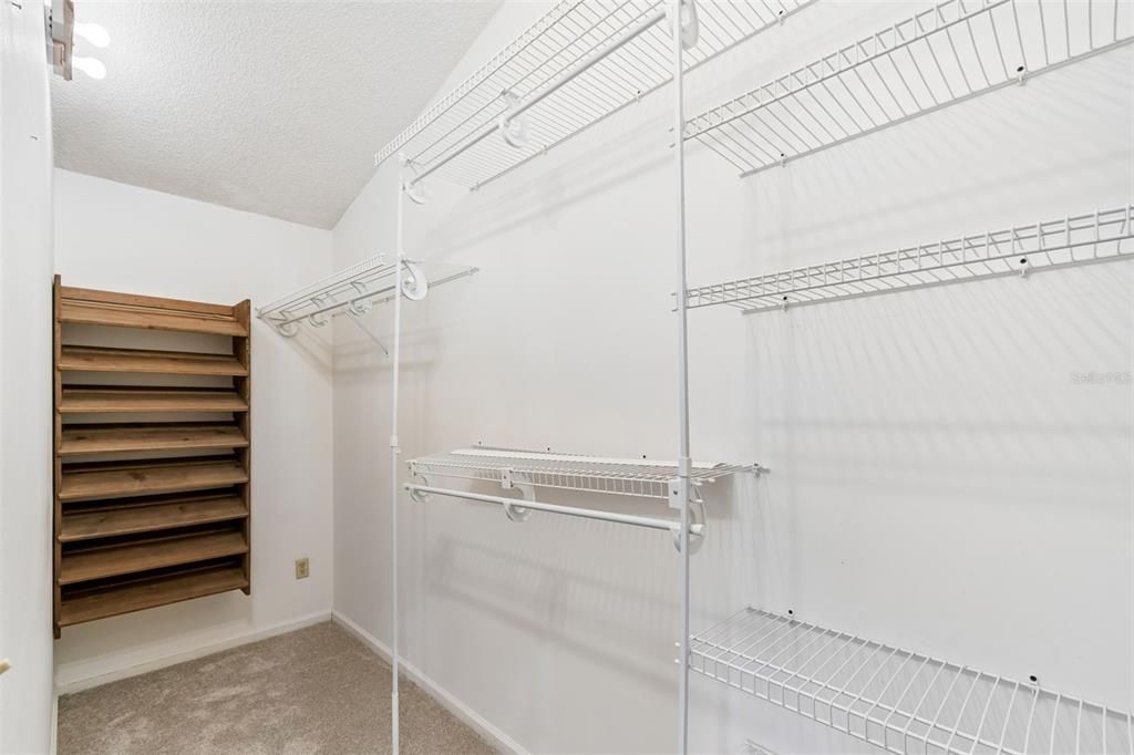 For Sale: $607,000 (4 beds, 2 baths, 2009 Square Feet)