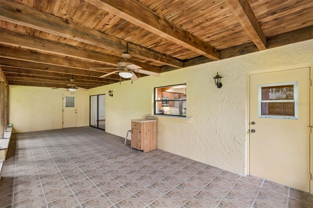 For Sale: $607,000 (4 beds, 2 baths, 2009 Square Feet)