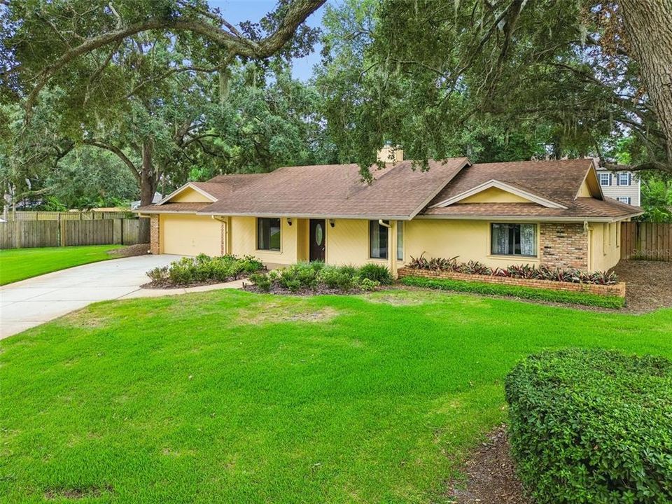 For Sale: $607,000 (4 beds, 2 baths, 2009 Square Feet)