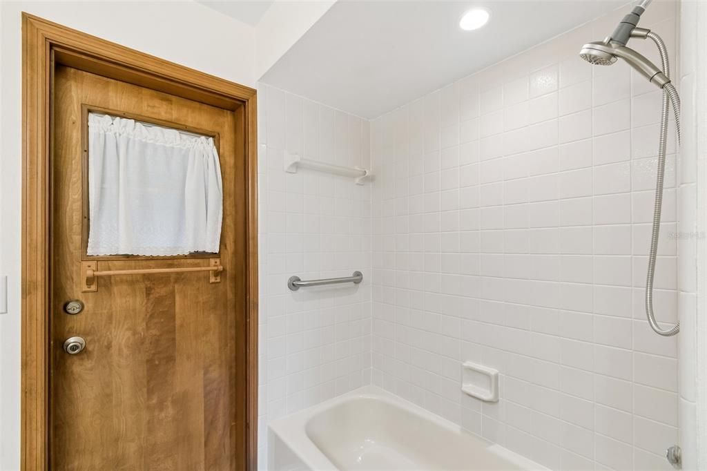 For Sale: $607,000 (4 beds, 2 baths, 2009 Square Feet)