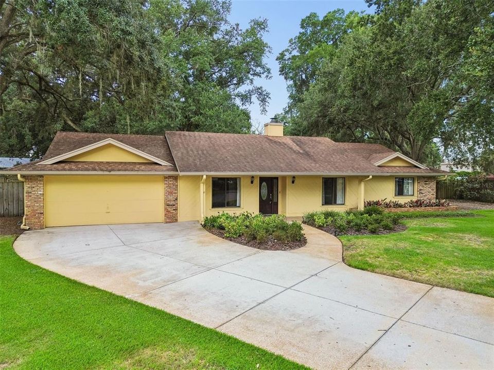 For Sale: $607,000 (4 beds, 2 baths, 2009 Square Feet)