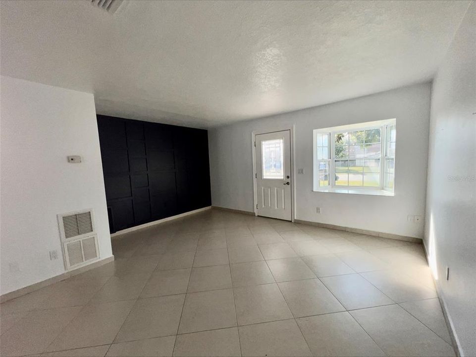 En Renta: $2,299 (3 camas, 2 baños, 1685 Pies cuadrados)