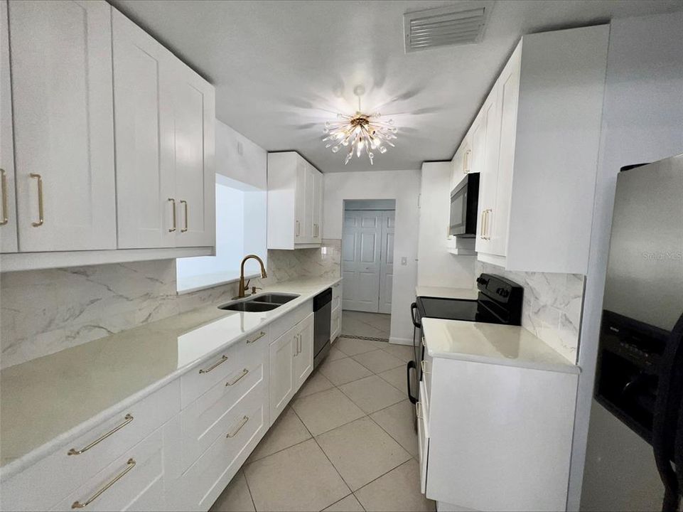 En Renta: $2,299 (3 camas, 2 baños, 1685 Pies cuadrados)