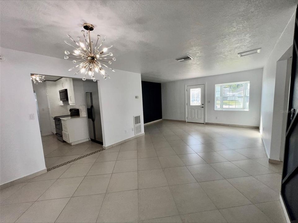 En Renta: $2,299 (3 camas, 2 baños, 1685 Pies cuadrados)