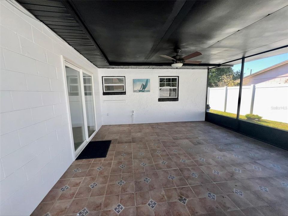 En Renta: $2,299 (3 camas, 2 baños, 1685 Pies cuadrados)