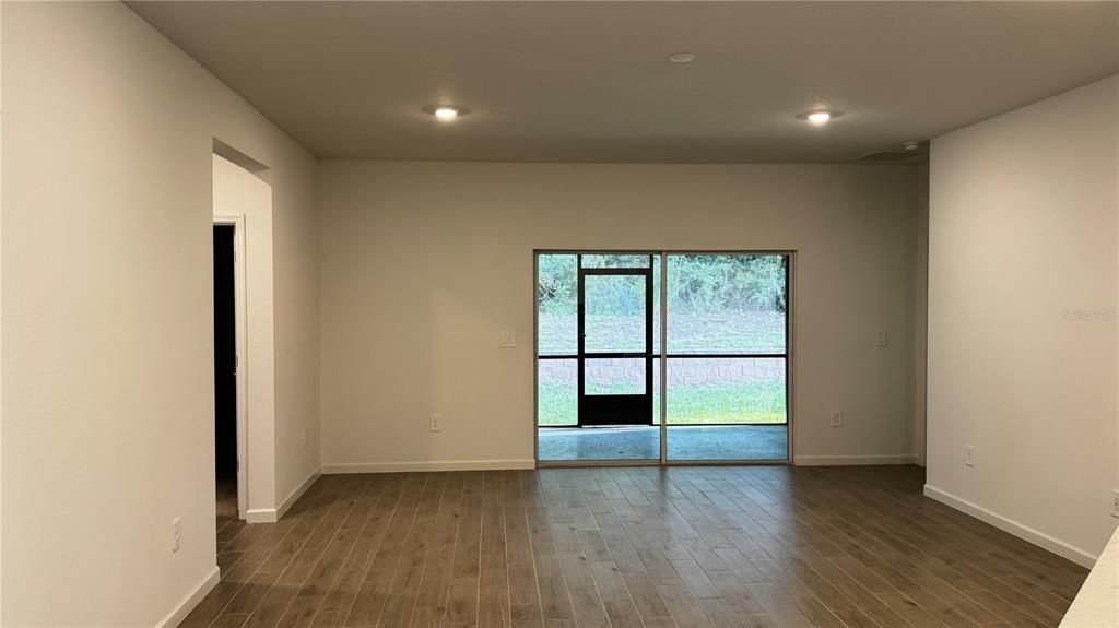 For Rent: $2,650 (4 beds, 3 baths, 2290 Square Feet)