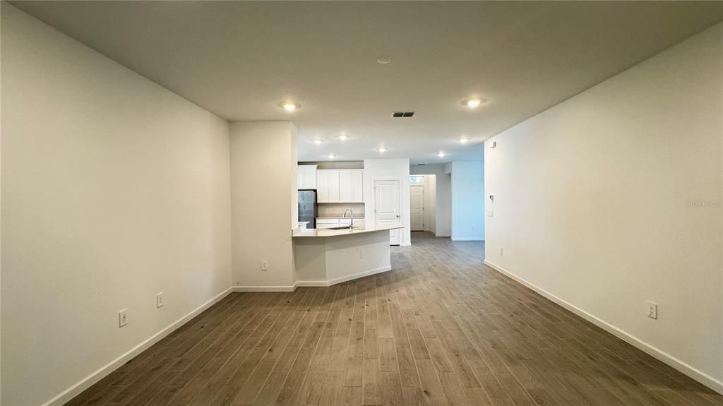 For Rent: $2,650 (4 beds, 3 baths, 2290 Square Feet)