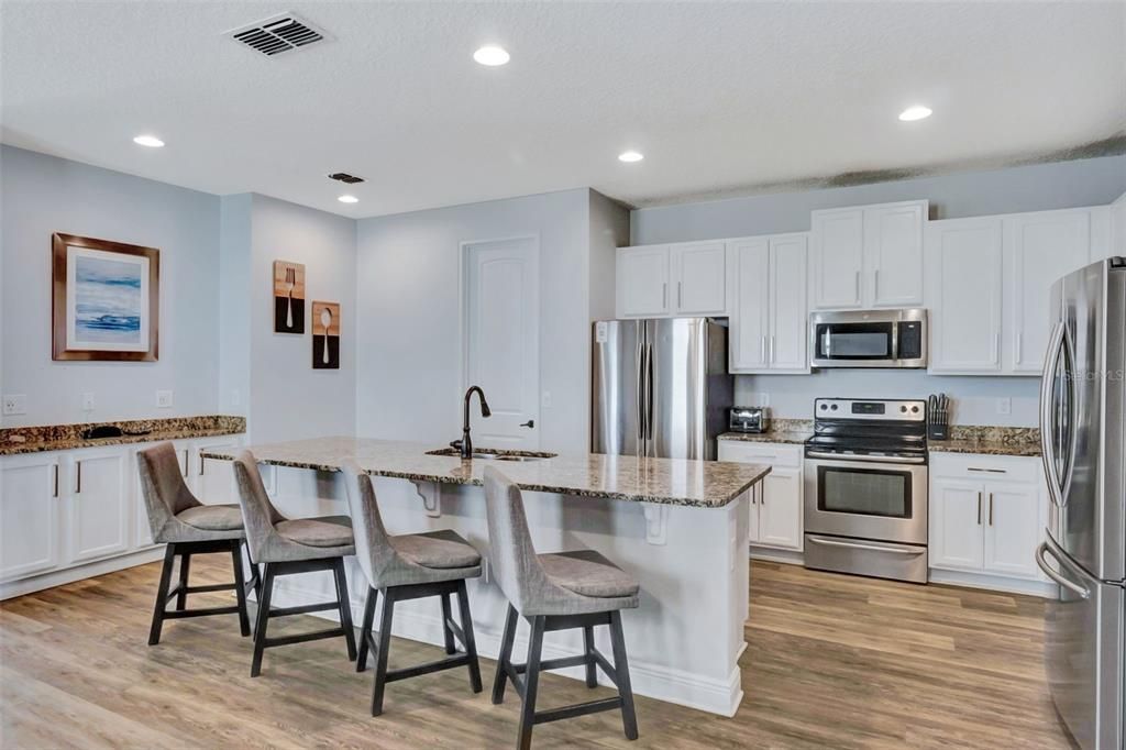 For Sale: $875,000 (10 beds, 10 baths, 4683 Square Feet)
