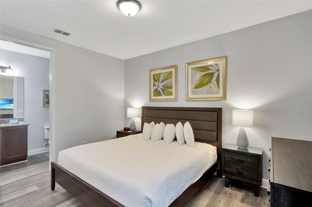 For Sale: $875,000 (10 beds, 10 baths, 4683 Square Feet)