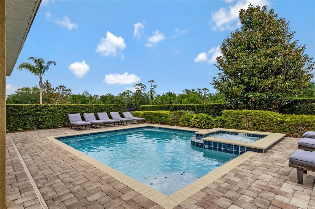 For Sale: $875,000 (10 beds, 10 baths, 4683 Square Feet)