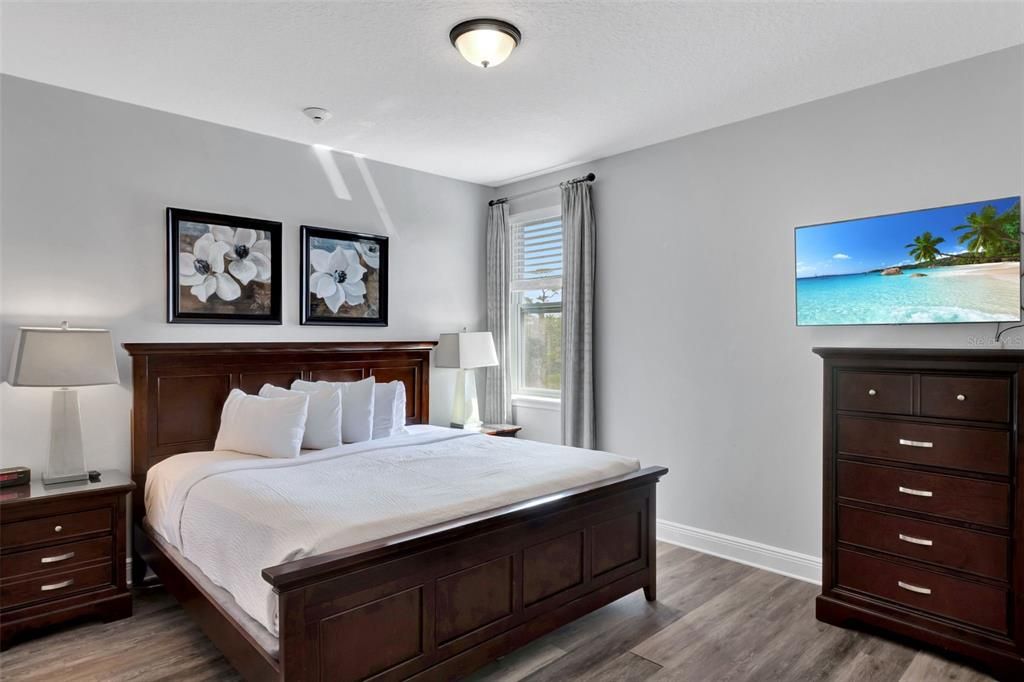 For Sale: $875,000 (10 beds, 10 baths, 4683 Square Feet)